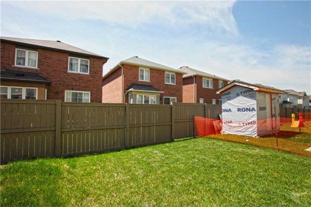 8 Vanhorne Clse, House attached with 3 bedrooms, 3 bathrooms and 2 parking in Brampton ON | Image 19