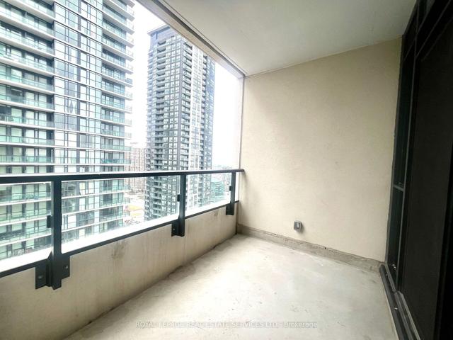 2517 - 4055 Parkside Village Dr, Condo with 1 bedrooms, 1 bathrooms and 1 parking in Mississauga ON | Image 2