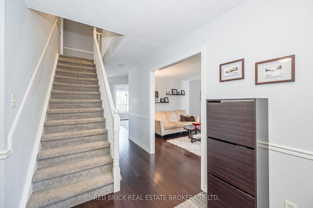 61 Gibbs Cres, House detached with 3 bedrooms, 3 bathrooms and 4 parking in Guelph ON | Image 36