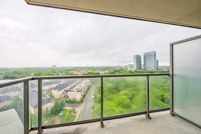 1202 - 15 Legion Rd, Condo with 2 bedrooms, 1 bathrooms and 1 parking in Toronto ON | Image 15