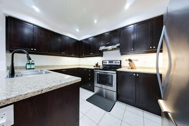 111 Chapman Dr, Townhouse with 2 bedrooms, 2 bathrooms and 1 parking in Ajax ON | Image 13
