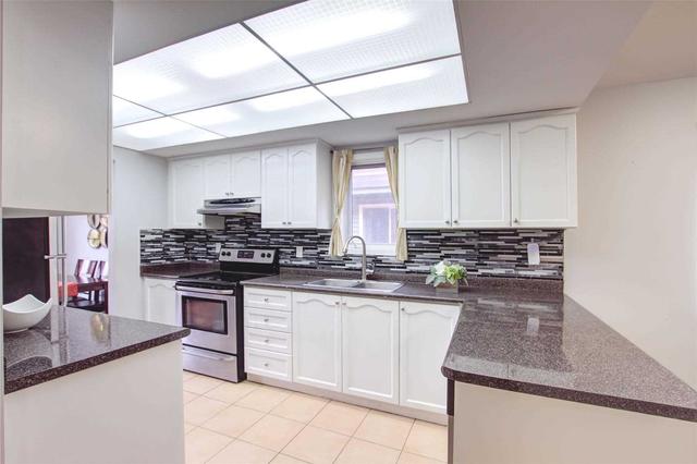 5660 Cortina Cres, House semidetached with 3 bedrooms, 3 bathrooms and 4 parking in Mississauga ON | Image 22