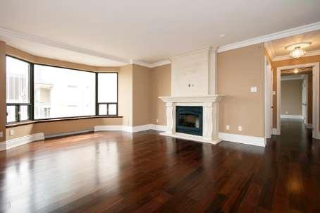 2206 - 175 Cumberland St, Condo with 2 bedrooms, 2 bathrooms and null parking in Toronto ON | Image 3