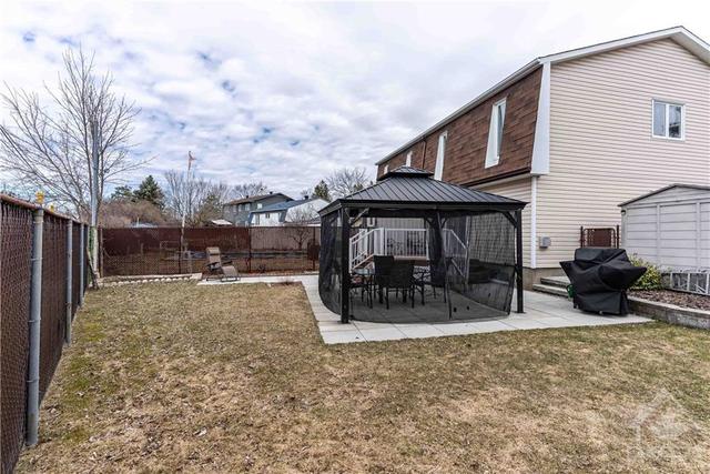 3043 Mannering Court, Home with 3 bedrooms, 2 bathrooms and 4 parking in Ottawa ON | Image 21