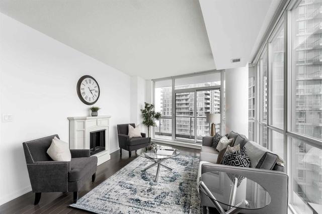 1406 - 70 Forest Manor Rd, Condo with 2 bedrooms, 2 bathrooms and 1 parking in Toronto ON | Image 2