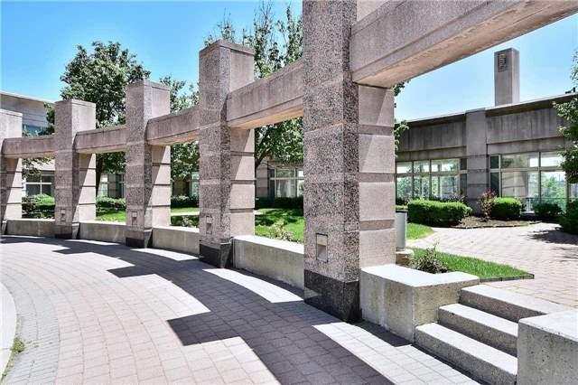 1013 - 8 Lee Centre Dr, Condo with 2 bedrooms, 2 bathrooms and 1 parking in Toronto ON | Image 19