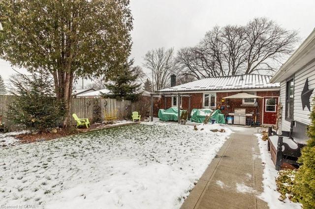 10 Sumac Place, House detached with 3 bedrooms, 1 bathrooms and 4 parking in Guelph ON | Image 32