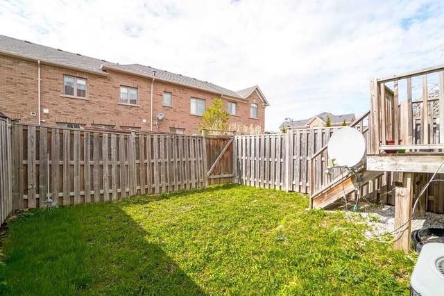 105 Donovan Hts, House attached with 3 bedrooms, 3 bathrooms and 2 parking in Milton ON | Image 15