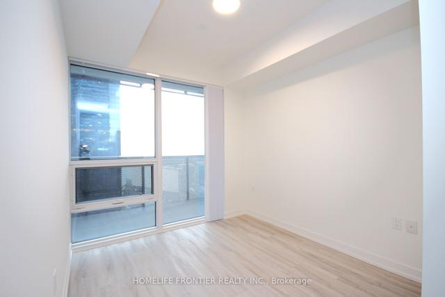 2009 - 55 Cooper St, Condo with 1 bedrooms, 1 bathrooms and 1 parking in Toronto ON | Image 5