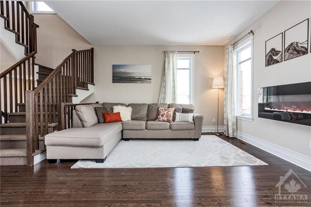 201 Accolade Private, Townhouse with 3 bedrooms, 3 bathrooms and 2 parking in Ottawa ON | Image 8