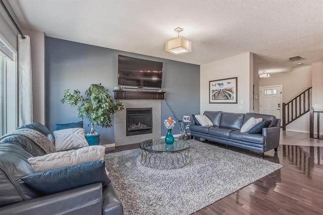 232 Evansborough Way Nw, House detached with 4 bedrooms, 3 bathrooms and 2 parking in Calgary AB | Image 5