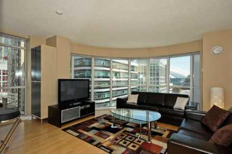 912 - 36 Blue Jays Way, Condo with 2 bedrooms, 3 bathrooms and 1 parking in Toronto ON | Image 3