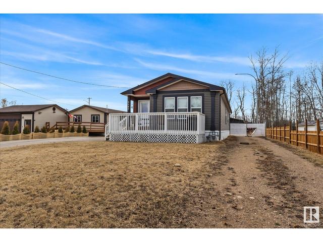 5407 45 St, House other with 3 bedrooms, 2 bathrooms and null parking in Redwater AB | Image 3