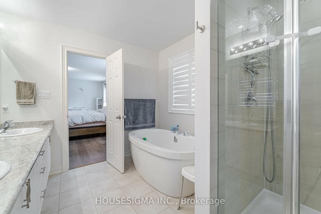 242 Humphrey St, House detached with 3 bedrooms, 3 bathrooms and 4 parking in Hamilton ON | Image 19