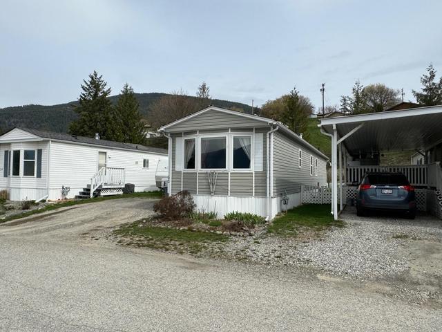 53 - 445 6 Avenue, Home with 3 bedrooms, 1 bathrooms and null parking in Creston BC | Image 4