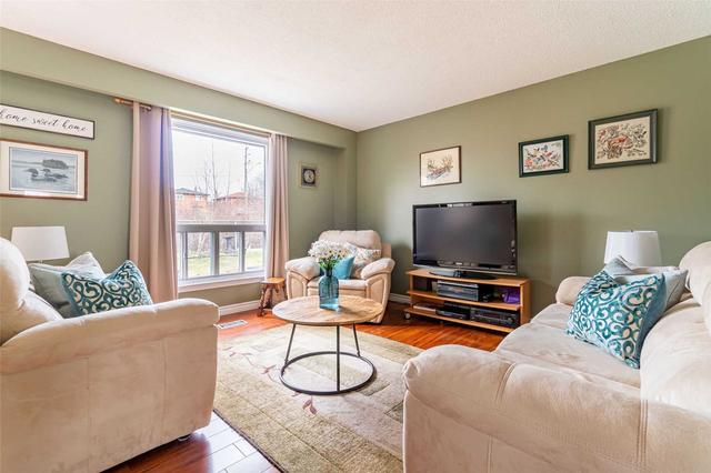30 Thatcher Crt, House semidetached with 3 bedrooms, 3 bathrooms and 4 parking in Brampton ON | Image 36