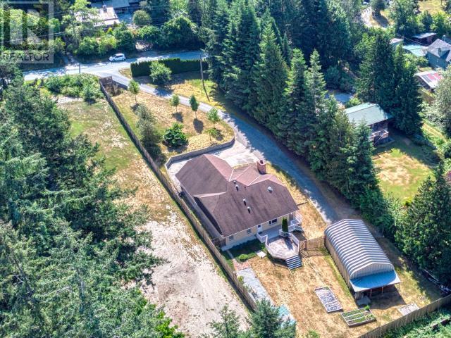 2339 Lang Bay Road, House detached with 3 bedrooms, 4 bathrooms and 2 parking in Powell River C BC | Image 29