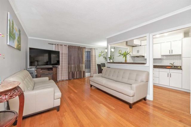 206 - 1660 Bloor St, Condo with 3 bedrooms, 2 bathrooms and 1 parking in Mississauga ON | Image 3