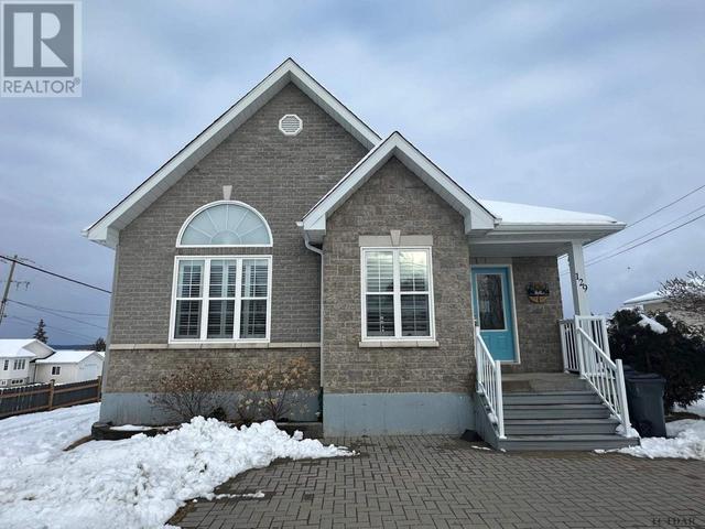 129 Georgina Ave, House detached with 5 bedrooms, 2 bathrooms and null parking in Temiskaming Shores ON | Image 3
