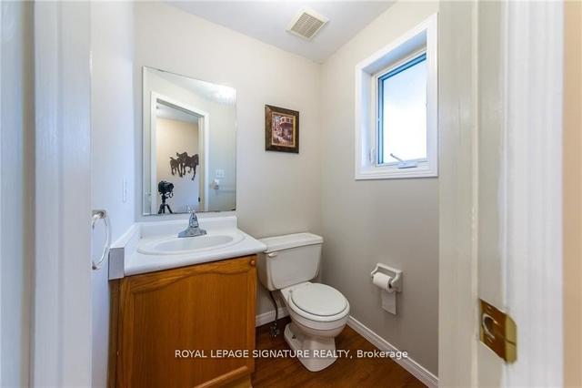 426 Downsview Pl, House attached with 3 bedrooms, 3 bathrooms and 3 parking in Waterloo ON | Image 12