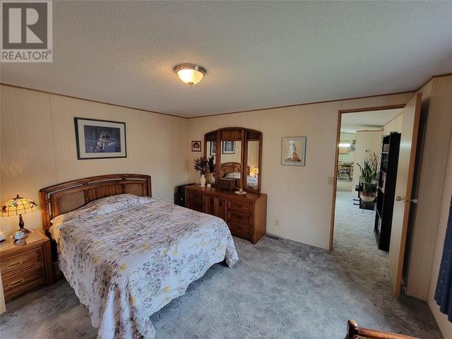 715 10th Avenue, House detached with 2 bedrooms, 2 bathrooms and null parking in Keremeos BC | Image 18