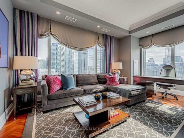 1802 - 88 Davenport Rd, Condo with 2 bedrooms, 2 bathrooms and 1 parking in Toronto ON | Image 13