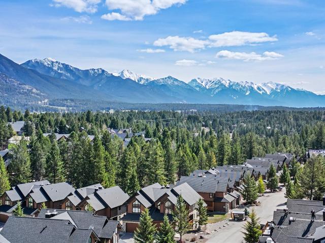 1 - 835 Lakeview Drive, House attached with 4 bedrooms, 3 bathrooms and 4 parking in East Kootenay F BC | Image 45