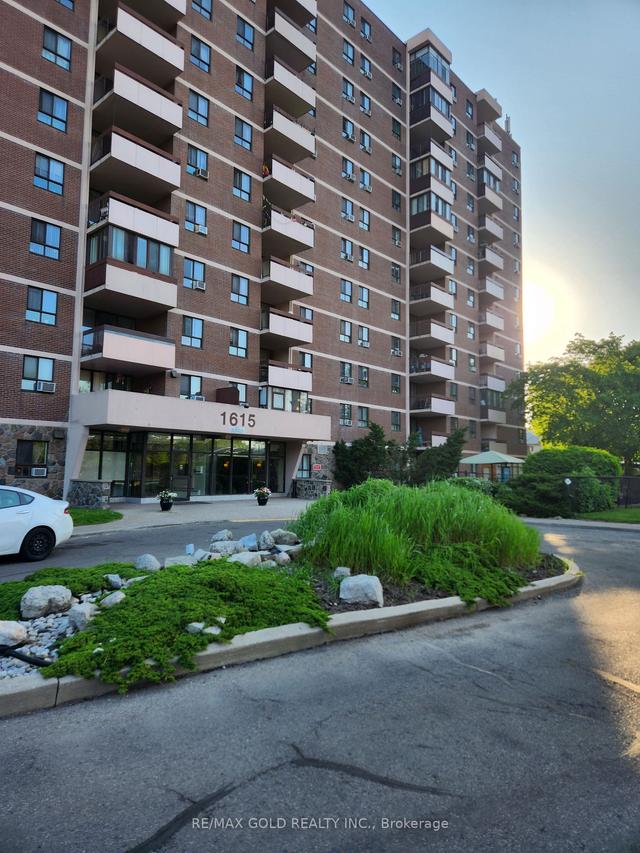 210 - 1615 Bloor St E, Condo with 2 bedrooms, 2 bathrooms and 1 parking in Mississauga ON | Image 1