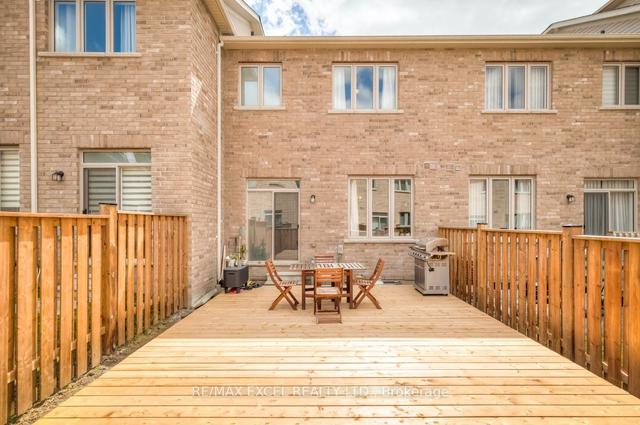 42 Sparks St, House attached with 3 bedrooms, 3 bathrooms and 2 parking in Aurora ON | Image 22