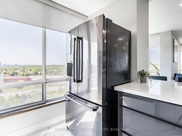 1701 - 26 Hanover Rd, Condo with 3 bedrooms, 2 bathrooms and 2 parking in Brampton ON | Image 7