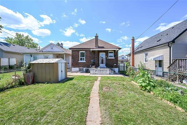 370 Brunswick Street, House detached with 2 bedrooms, 1 bathrooms and 4 parking in Hamilton ON | Image 40