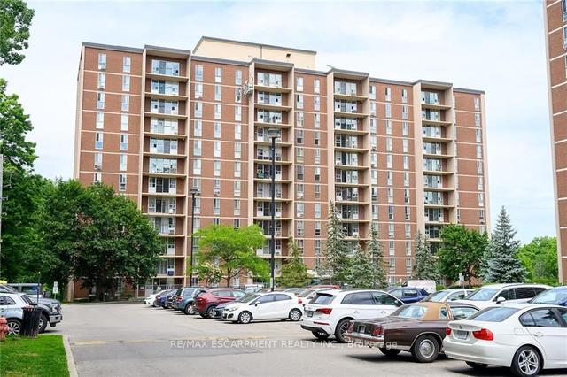 205 - 1968 Main St W, Condo with 3 bedrooms, 2 bathrooms and 1 parking in Hamilton ON | Image 1