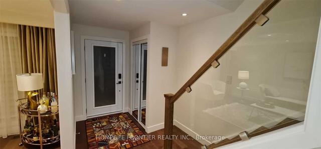21 Knotty Pine Tr N, House detached with 4 bedrooms, 4 bathrooms and 5 parking in Markham ON | Image 2