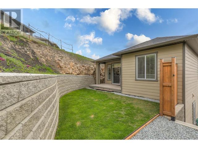 1215 Hume Avenue, House detached with 6 bedrooms, 3 bathrooms and 5 parking in Kelowna BC | Image 25