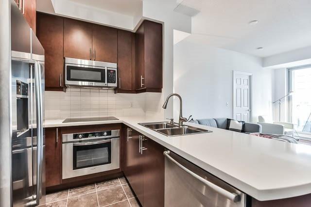 1505 - 35 Balmuto St, Condo with 2 bedrooms, 2 bathrooms and 1 parking in Toronto ON | Image 7