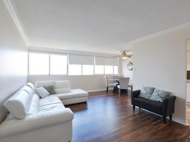 1910 - 3590 Kaneff Cres, Condo with 2 bedrooms, 2 bathrooms and 2 parking in Mississauga ON | Image 5