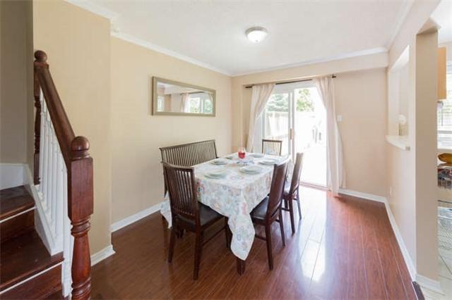 92 Fanshawe Dr, House attached with 3 bedrooms, 2 bathrooms and 2 parking in Brampton ON | Image 6