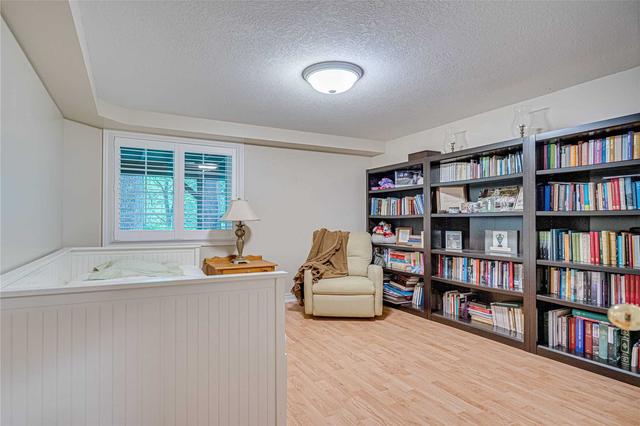 89 Goldenview Crt, House semidetached with 2 bedrooms, 3 bathrooms and 6 parking in Hamilton ON | Image 13