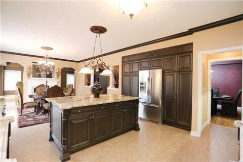 70 Latania Blvd, House detached with 5 bedrooms, 6 bathrooms and 6 parking in Brampton ON | Image 8