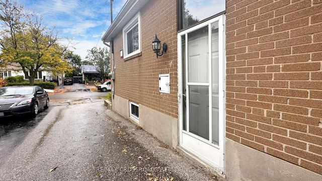 28 Chesapeake Ave N, House semidetached with 2 bedrooms, 1 bathrooms and 1 parking in Toronto ON | Image 12