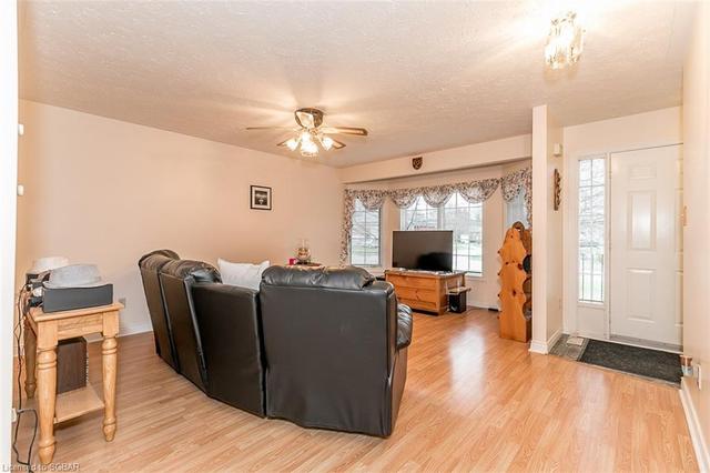 916 Cynthia Court, House detached with 4 bedrooms, 2 bathrooms and 3 parking in Midland ON | Image 8
