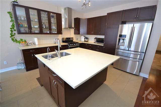 114 Muskego Crescent, House detached with 5 bedrooms, 4 bathrooms and 6 parking in Ottawa ON | Image 8