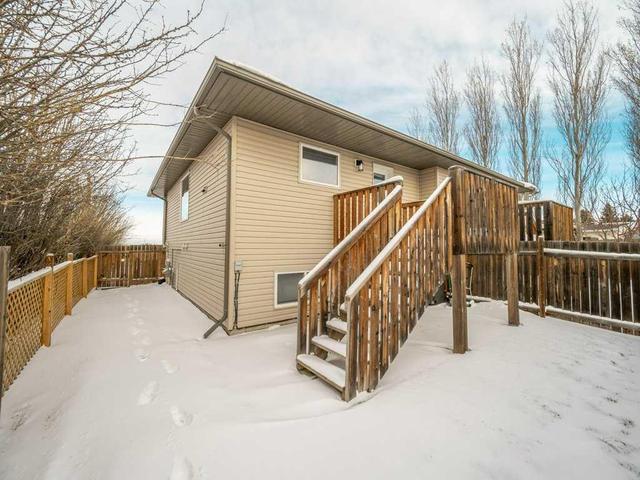 1102 44 Avenue N, Home with 3 bedrooms, 1 bathrooms and 3 parking in Lethbridge AB | Image 26