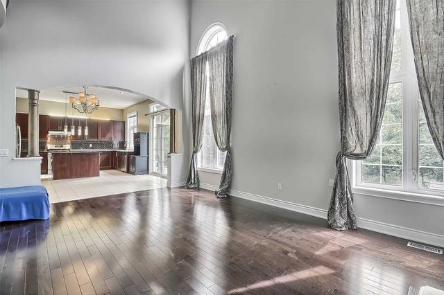157 Sweet Anna Crt, House detached with 4 bedrooms, 5 bathrooms and 9 parking in Vaughan ON | Image 6
