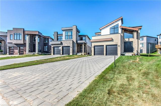 2428 Blackrail Terrace, House detached with 4 bedrooms, 4 bathrooms and 8 parking in London ON | Image 4