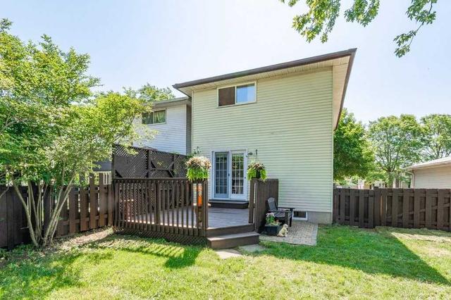 86 Upton Cres, House detached with 3 bedrooms, 2 bathrooms and 3 parking in Guelph ON | Image 11