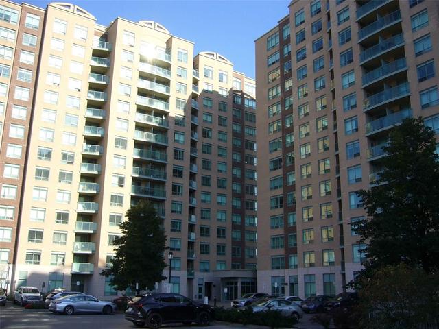 510 - 11 Oneida Cres, Condo with 2 bedrooms, 2 bathrooms and 1 parking in Richmond Hill ON | Image 1