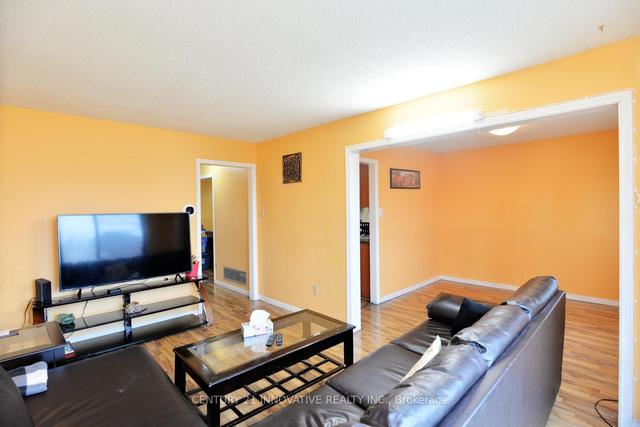 54 Fallen Oak Crt, House detached with 3 bedrooms, 3 bathrooms and 5 parking in Brampton ON | Image 37