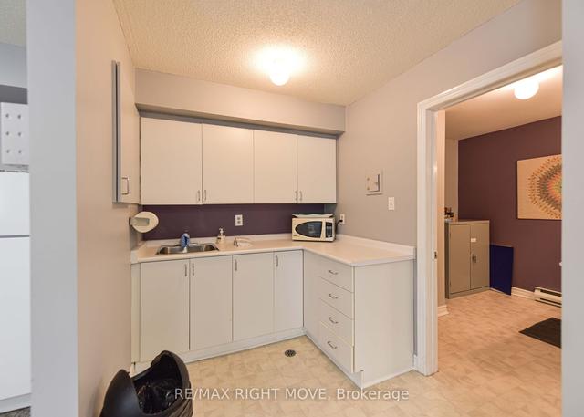 205 - 166 Owen St, Condo with 2 bedrooms, 1 bathrooms and 1 parking in Barrie ON | Image 25