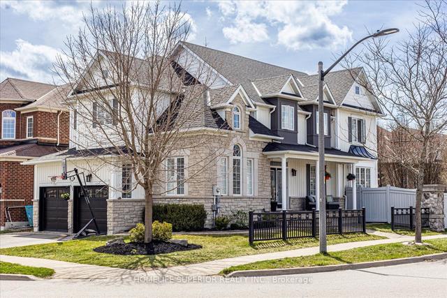 2 Rockland Cres, House detached with 4 bedrooms, 4 bathrooms and 4 parking in Whitby ON | Image 12